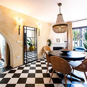 https://pueblo-andaluz-nerja.es-andalucia.com